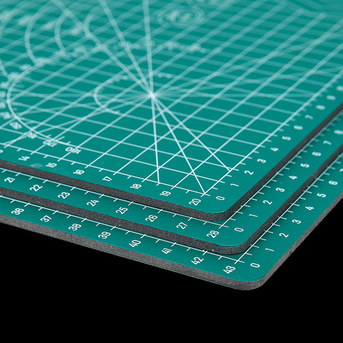 Deli 78400 cutting pad A4 mouse pad student paper cutting soft table pad art hard knife engraving board diy