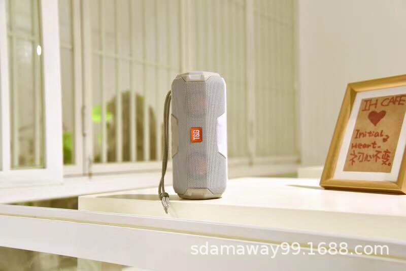 TG143 nuevo altavoz Bluetooth inalámbrico luces coloridas portátiles portátiles al aire libre doble tarjeta de altavoz subwoofer de voz