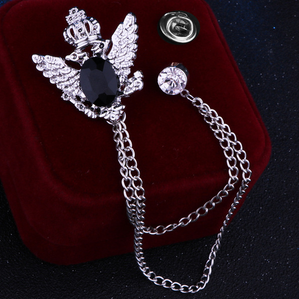 retro brooch
