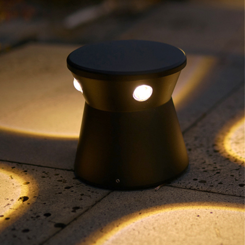 Low-Profile Four-Hole Lawn Lamp for Outdoor Use, Waterproof Ip65, Villa Garden Courtyard Aluminum Cob Lawn Lamp for Outdoor Lighting Low-Profile Four-Hole Lawn Lamp for Outdoor Use, Waterproof Ip65, Villa Garden Courtyard Aluminum Cob Lawn Lamp for Outdoor Lighting