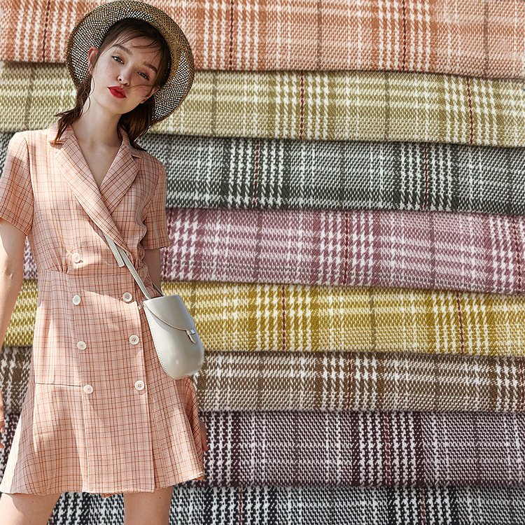 现货供应涤纶弹力格子面料外套西装面料春夏款女装连衣裙时装布料