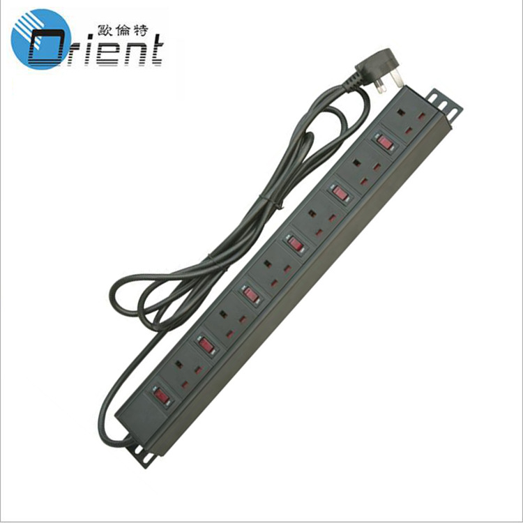 广东PDU生产厂家英标6位带过载型开关PDU机柜插座BS1363 90度