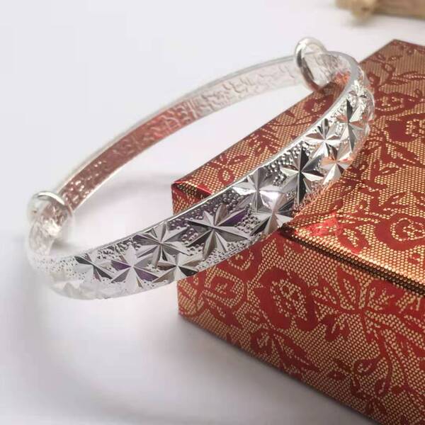Lightweight silver bracelet for St. Valentine's Day