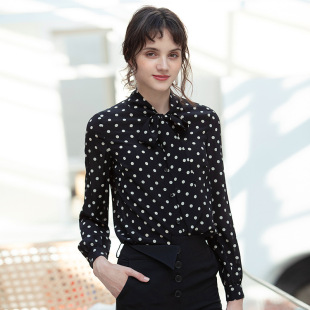 �¿�ϵ�������Y�L�䲨�c���e�r����zɣ�Q�zС����Ů    7886