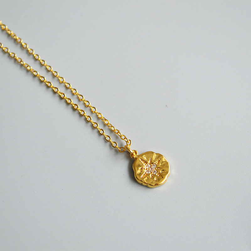 Copper plated 18K gold simple shining zircon North Star eight Awn star INS style round gold coin necklace clavicle chain female