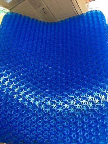 Manufacturer's Direct Sale Summer Sitter Gel Honeycomb Egg Seat Cushion Cooling and Breathable Car Office Sofa Seat Cushion