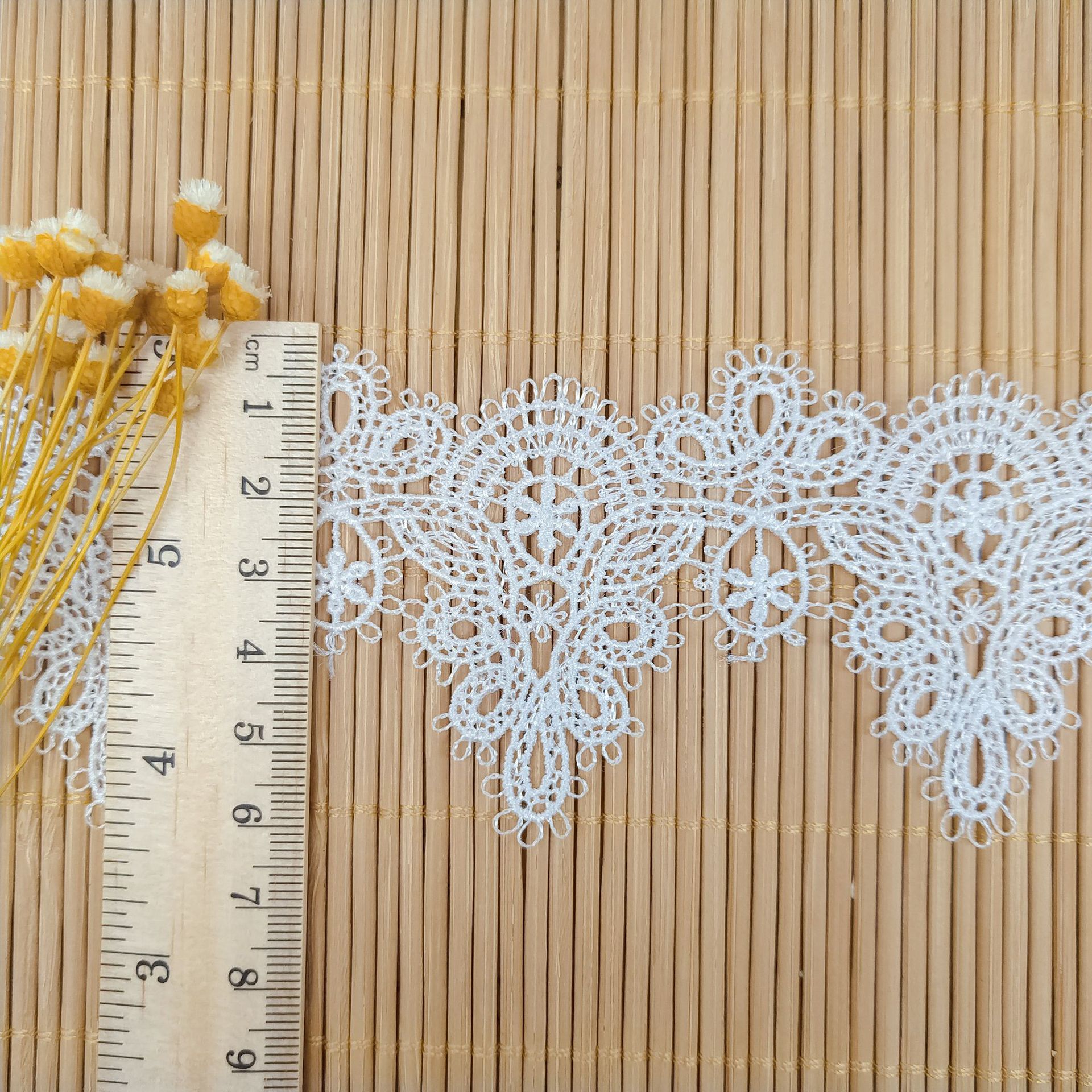 Ropa accesorios DIY agua soluble encaje poliéster luz código de barras exquisito europeo y americano calidad clavícula cadena joyería encaje