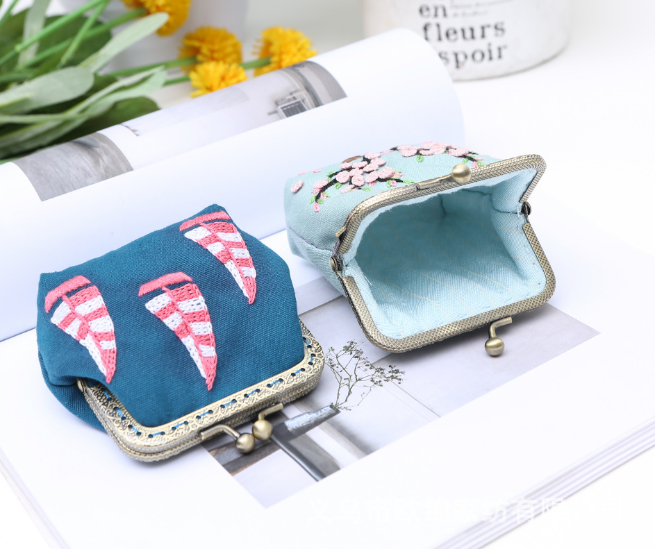 Bolsa de oro bordado hecho a mano material bolsa de regalo hecho a mano bricolaje tela kit de herramientas de costura