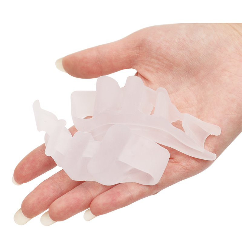 Прозрачный