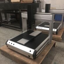 �t�⾀�w�ؘ��c�z�O�� ֱ��ģ�MXYZ���S���˿ɷǘ˶��ƏS��ֱ�N