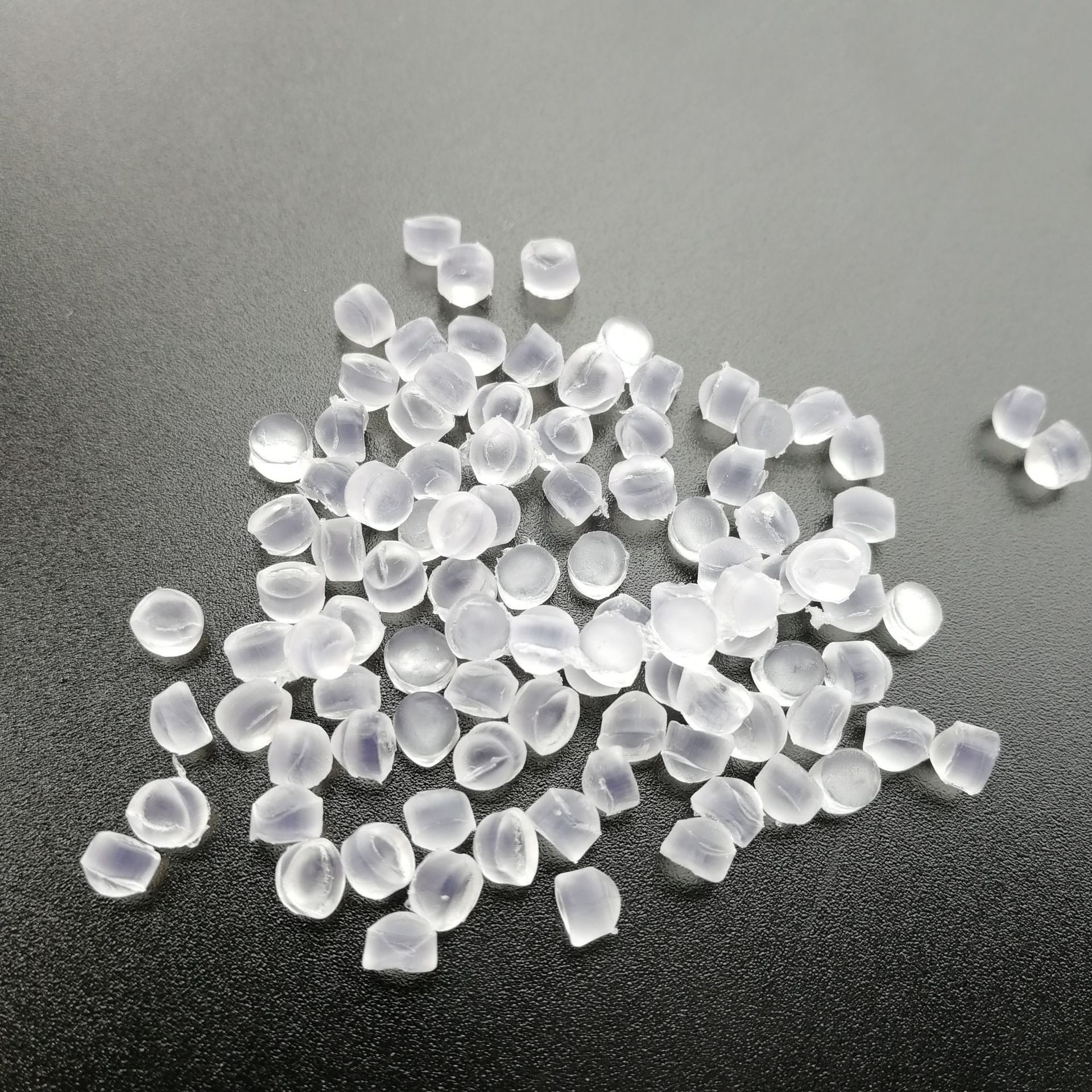 供应防火PVC原料 PVC耐寒料 食品级PVC颗粒 无味PVC 软质PVC料