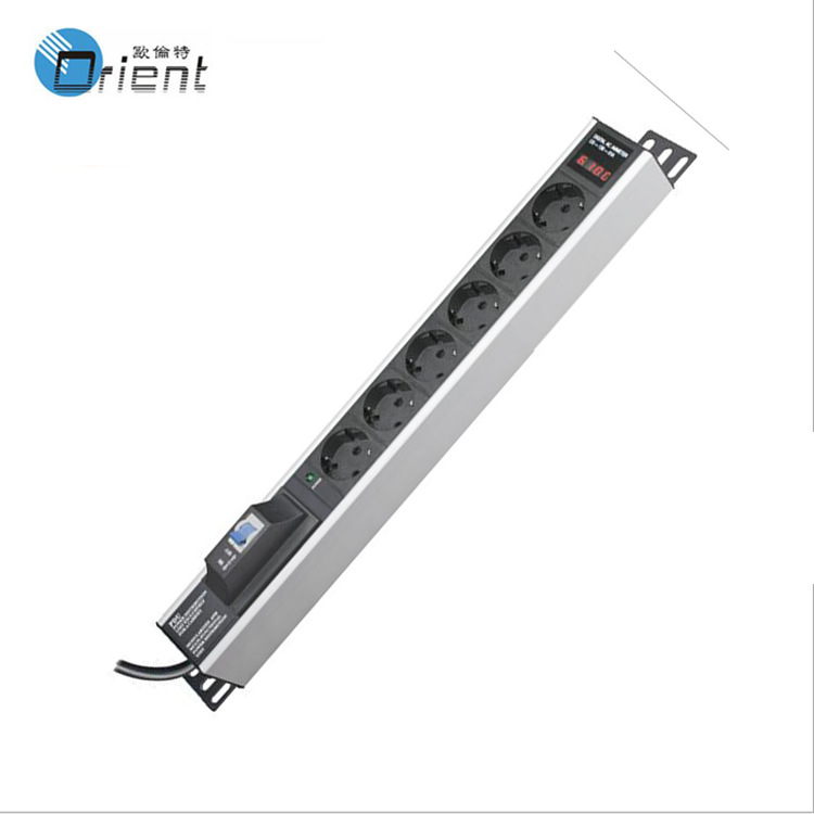 供应欧规/德规16位3A PDU机柜电源分配单元 带小型断路器出口产品