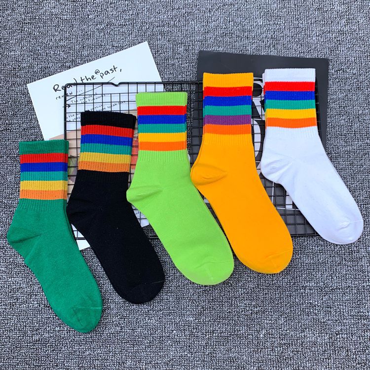 Korean wind three four bar color matching tube couples cotton socks street dance skateboard men's and women's striped sports stockings manufacturers wholesale