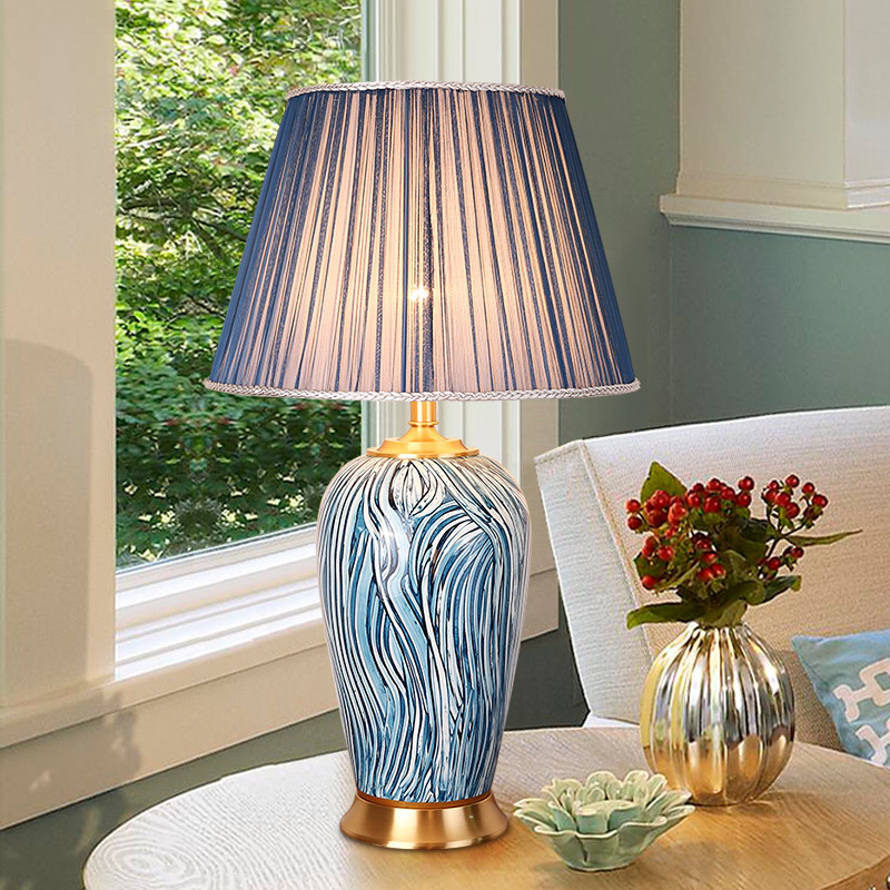 Factory wholesale villa high-end living room large decorative table lamp American European bedroom bedside table lamp study table lamp