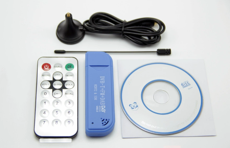 Прямые продажи в Европе и США: синий USB DVB-T+FM тюнер на чипе RTL2832+R820T2