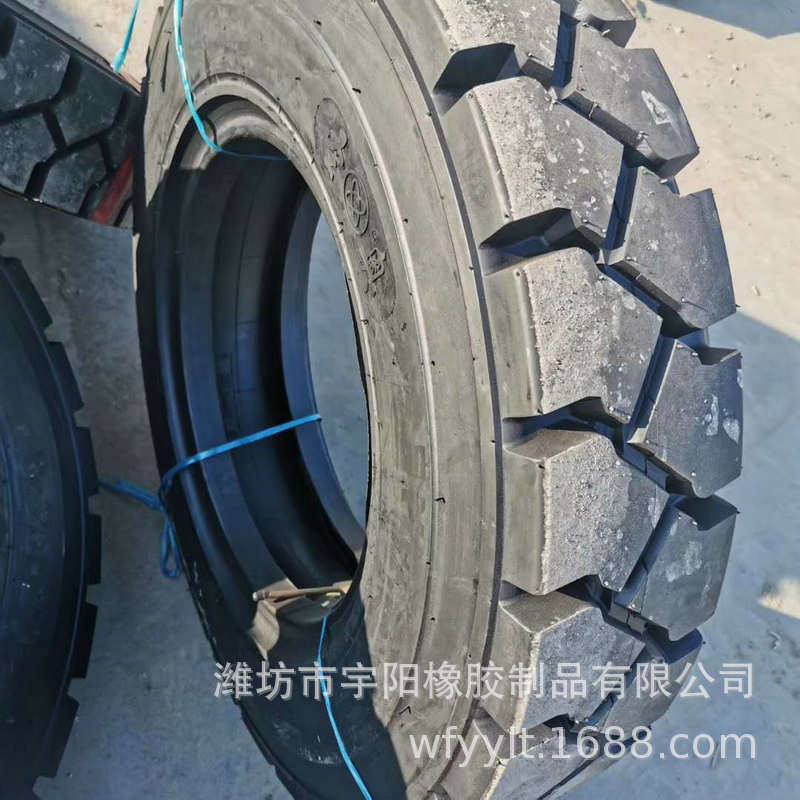 8.25-20  叉车充气轮胎 矿山花纹 可填充轮胎