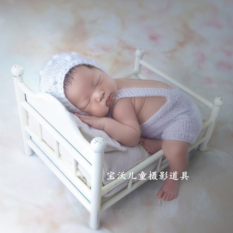 宝沃儿童摄影道具铁质欧式小床新生儿宝宝拍照摄影道具两色可选