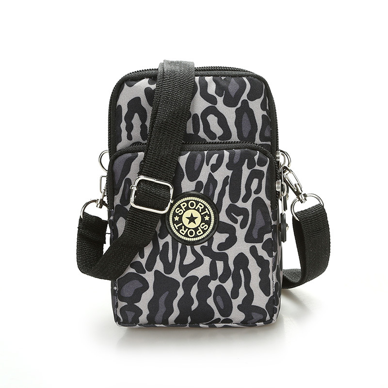Estampado leopardo negro