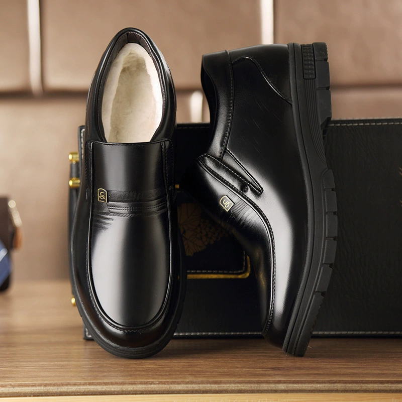 Комплект для мужчин, хлопковая обувь, нескользящая обувь для папы на флисовой подкладке, зимняя кожаная обувь, мужская деловая Повседневная теплая шерстяная хлопковая обувь, высокие туфли