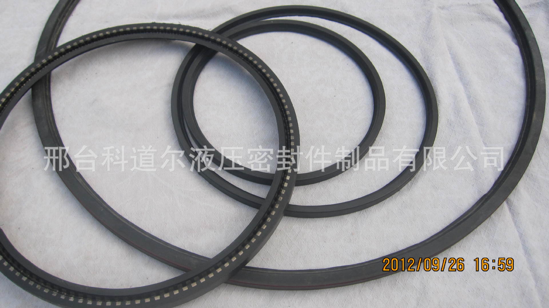 电厂磨煤机V型簧氟橡胶密封圈耐磨耐高温工业气缸高压