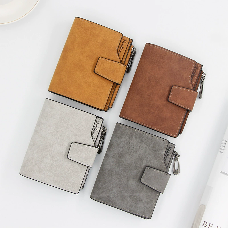 Short capacious matte wallet with zipper