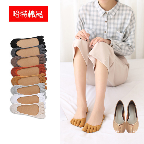 Toe socks shallow mouth invisible women's socks spring and summer hot selling split toe socks wholesale manufacturer brand Japanese simple solid color