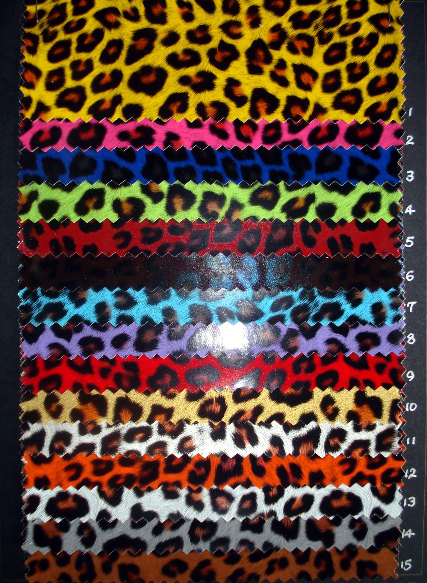 厂家直销 PVC皮革 豹纹皮革 烫金 贴膜 印刷 PU皮革