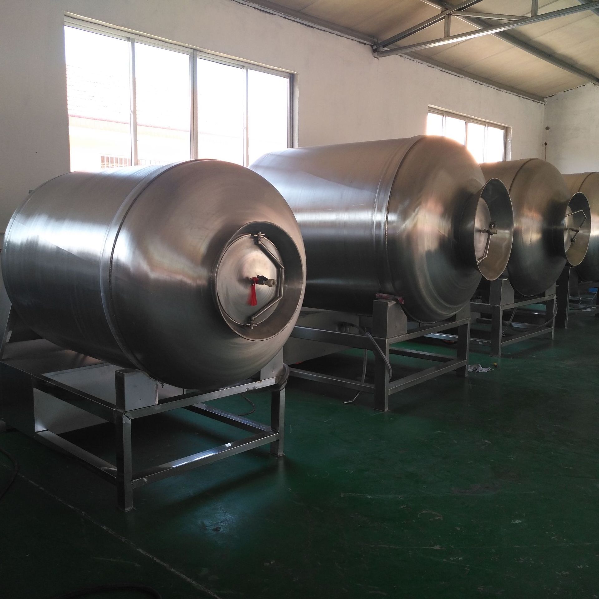 真空滚揉机  鸡鸭鱼肉真空滚揉机  鸡鸭V形齿快速腌制机