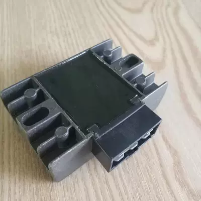 electronic regulator YAMAHA/YBR125/YB125/XT125R/XT125X/2D0-H1960-00-00 rectifier