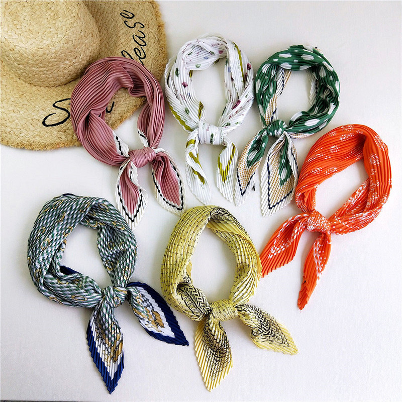 70cm Pleated Korean-Style Small Square Scarf for Women, Suitable for Spring, Autumn, and Summer, Artistic and Fashionable Silk Scarf, Versatile Decorative New Small Neck Scarf