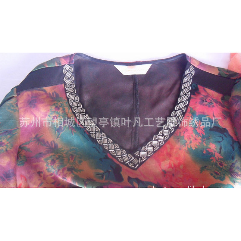 厂家批发   时尚手工订珠衣领 v领女装手工订珠 订珠花边