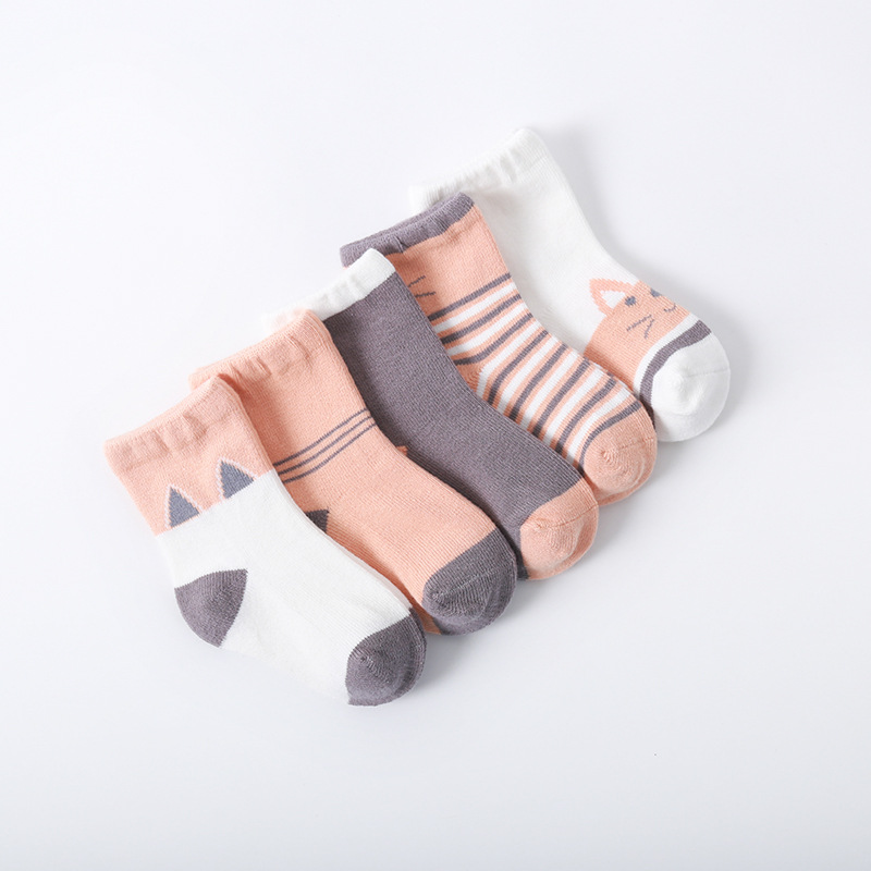 Nuevos calcetines de bebé de algodón peinado de primavera y otoño calcetines de bebé de niños y niñas de dibujos animados de media pantorrilla calcetines lindos para niños de invierno