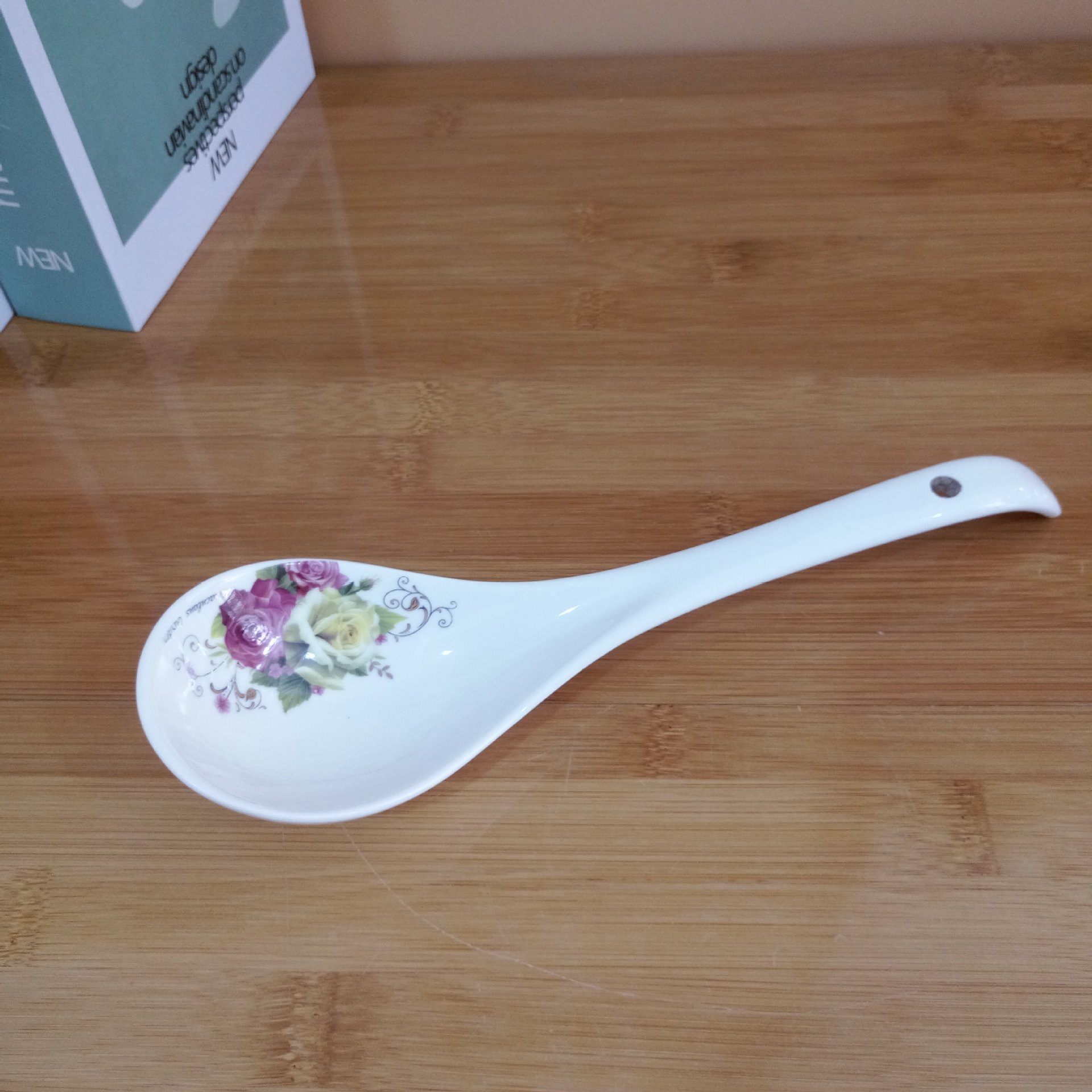 Venta al por mayor de cerámica de oro cuchara Hotel cuchara hogar Cisne mango largo cuchara restaurante vajilla cuchara puesto al por mayor