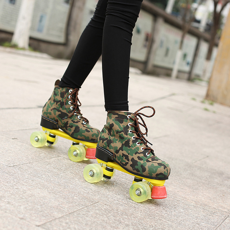 Nuevo camuflaje doble fila patines adultos hombres y mujeres flash patines de cuatro ruedas niños adultos patines transparente