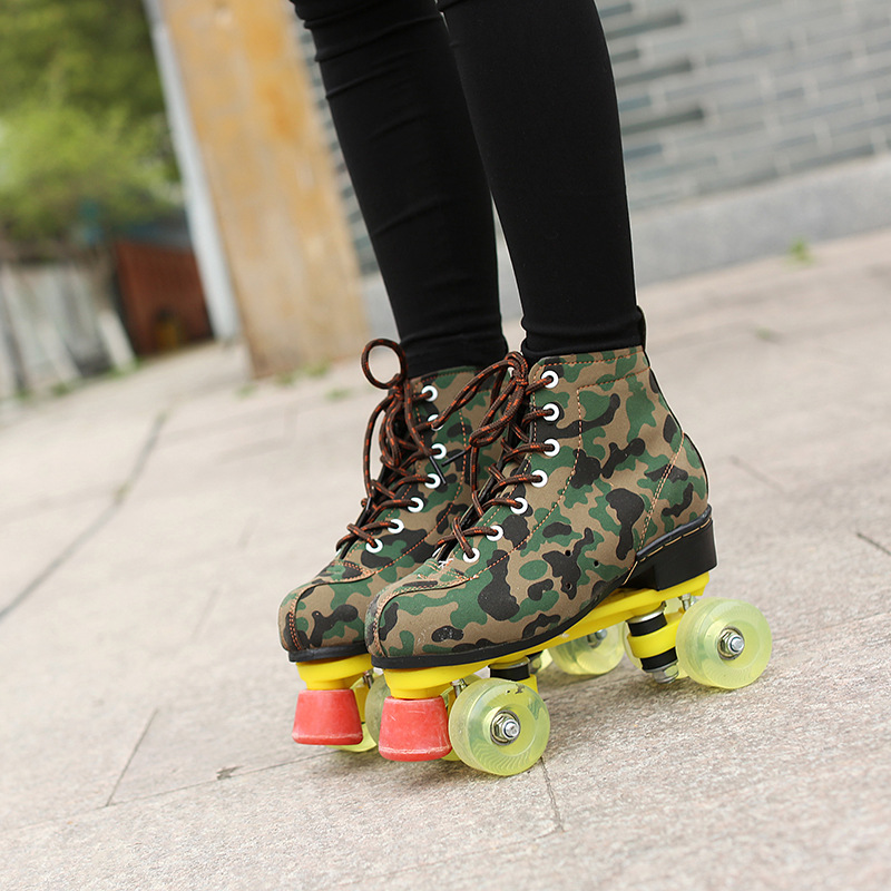 Nuevo camuflaje doble fila patines adultos hombres y mujeres flash patines de cuatro ruedas niños adultos patines transparente