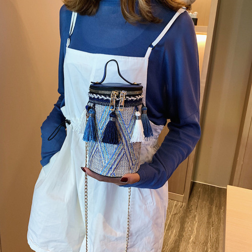 New ins chain ethnic style portable shoulder bag straw cylindrical small bag fairy tassel bucket bag trendy