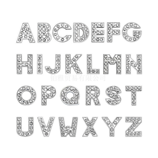 Accessory with letters