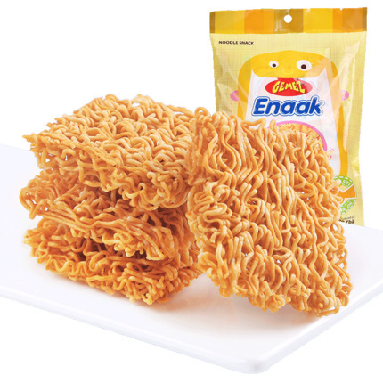 Indonesian GemezEnaak Chicken Crisps 16g Barbecue Spicy Chicken Flavor, 1-Year Shelf Life, 180 Pouches Per Box