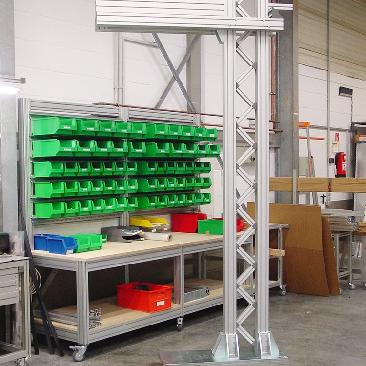 “创意工坊：铝型材工作台” “灵活工作，创造空间：铝型材工作