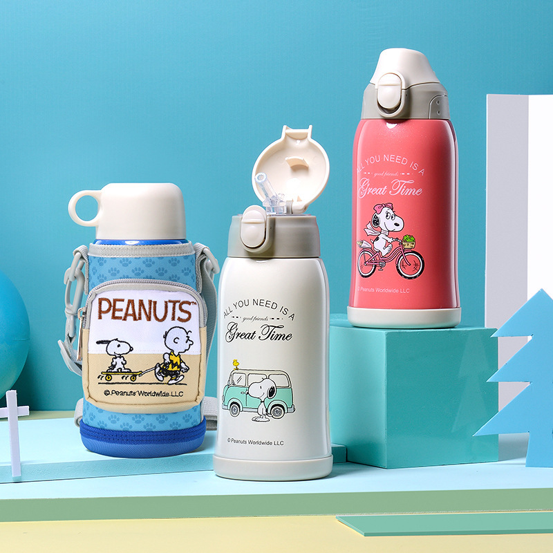 Snoopy genuine cartoon Cup 316 stainless steel portable high-looking water Cup household three-lid children's vacuum cup