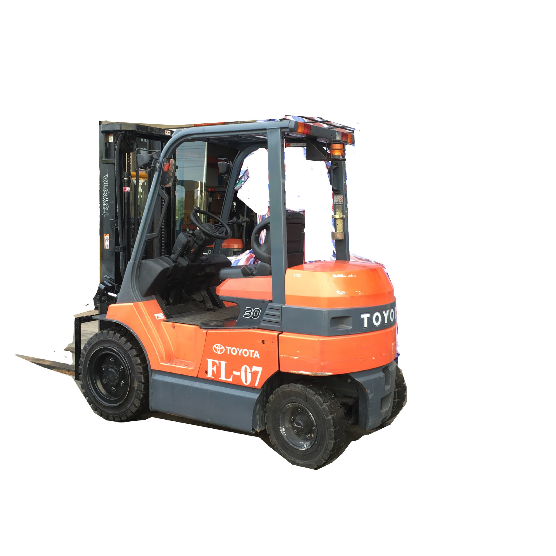 原装进口二手3吨三节门架升高4.7米丰田平衡重式四轮电动叉车出租