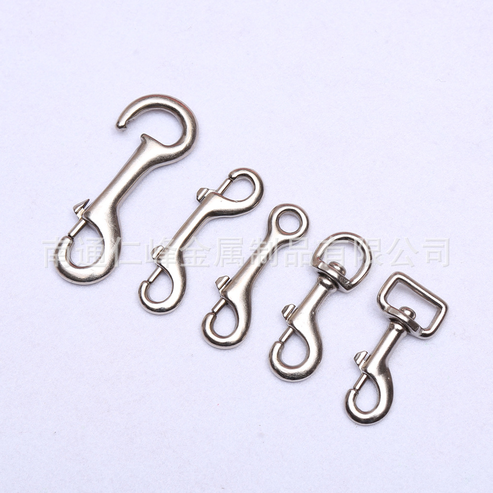 产地货源供应金属弹簧钩铁镀锌狗扣马钢钩宠物扣链条配件