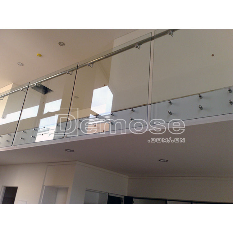 贸易供应 不锈钢侧装无框玻璃阳台栏杆 不锈钢玻璃夹组装接件护栏