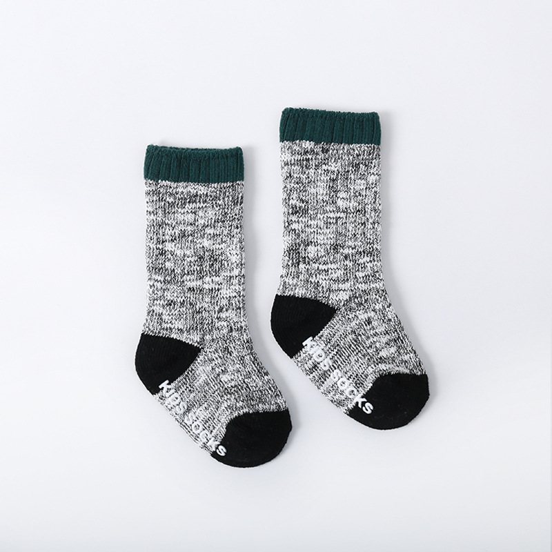 19 nuevos calcetines de otoño e invierno a media pantorrilla antideslizantes para bebés calcetines de piso antideslizantes para bebés recién nacidos engrosados aguja gruesa línea paralela