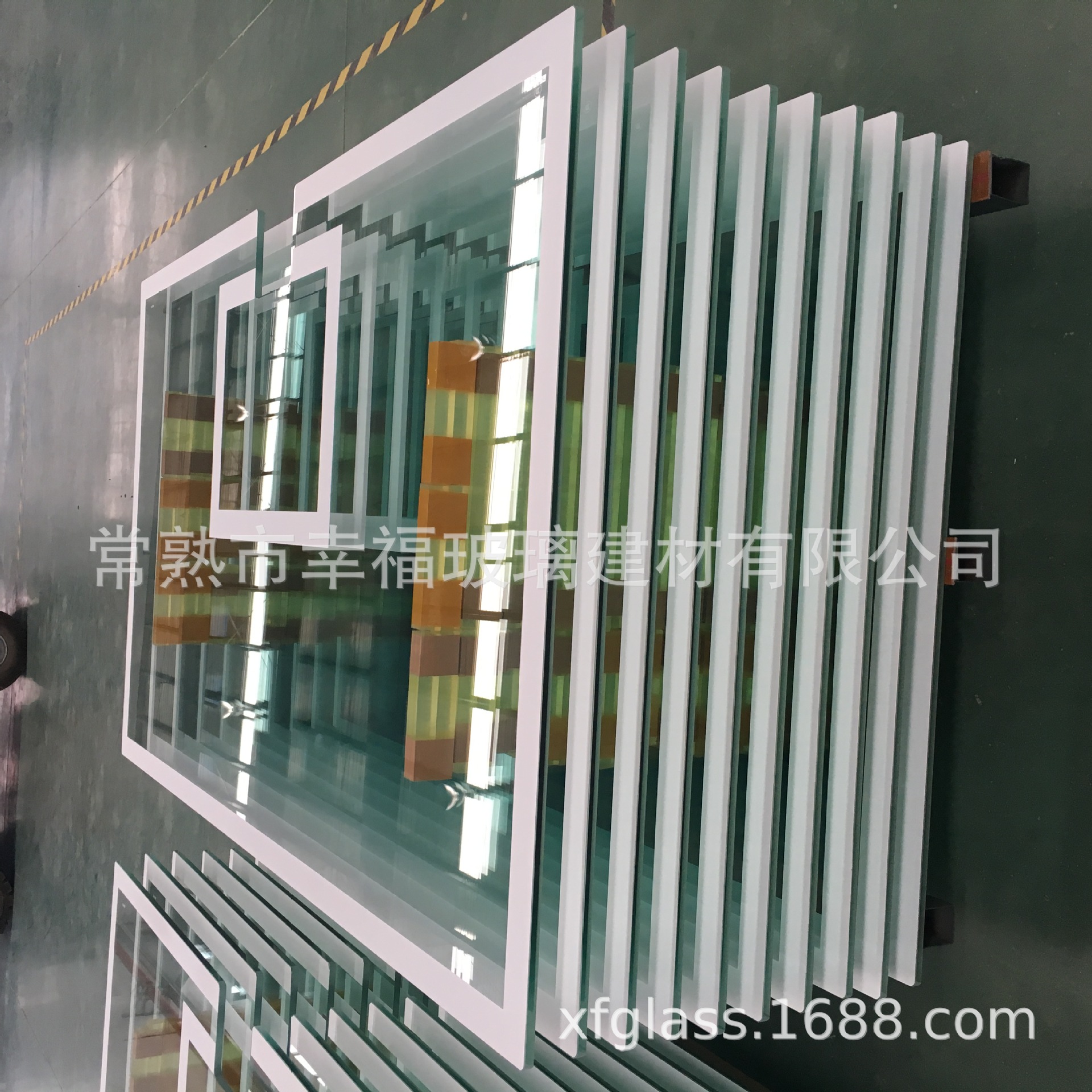 12mm白玻丝印钢化 篮球板玻璃