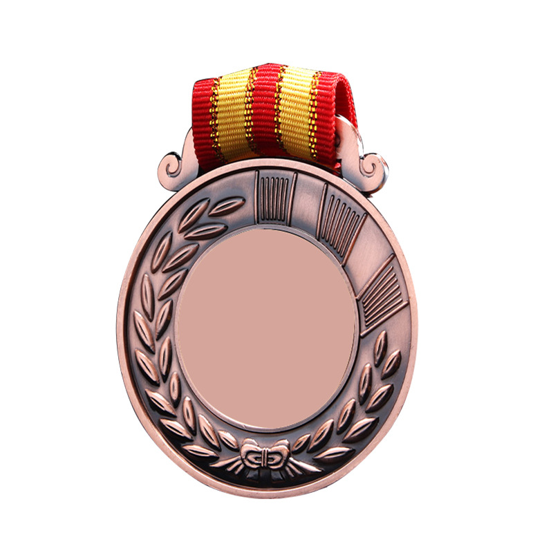 Fábrica al por mayor insignia de metal creativo Medalla deportiva en stock insignia medalla de metal de lámina de oro