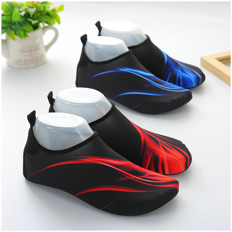 Beach footwear for men and women