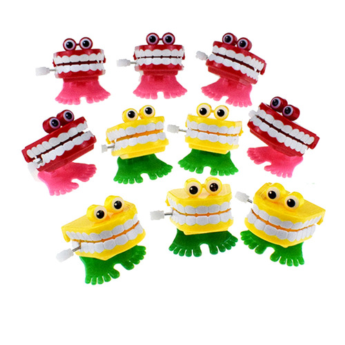 Jumping tooth clockwork winding toy jumping jumping tooth ghost tooth vampire Halloween Christmas small gift winding toy