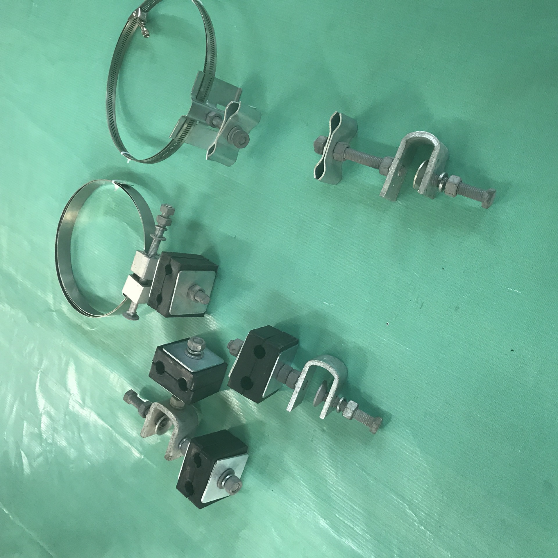 OPGW电力光缆塔用引下线夹 ADSS光缆用杆用引下夹具 电力金具山东