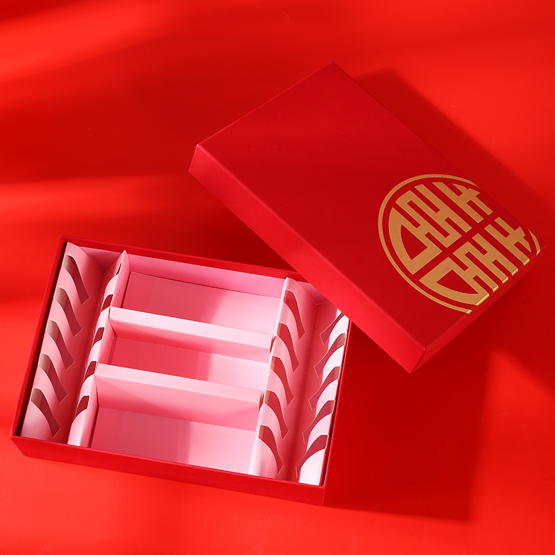 Dorado cuadrado estilo chino caja de regalo de boda roja cubierta de Cielo y Tierra de mano caja de dulces de regalo de boda al por mayor